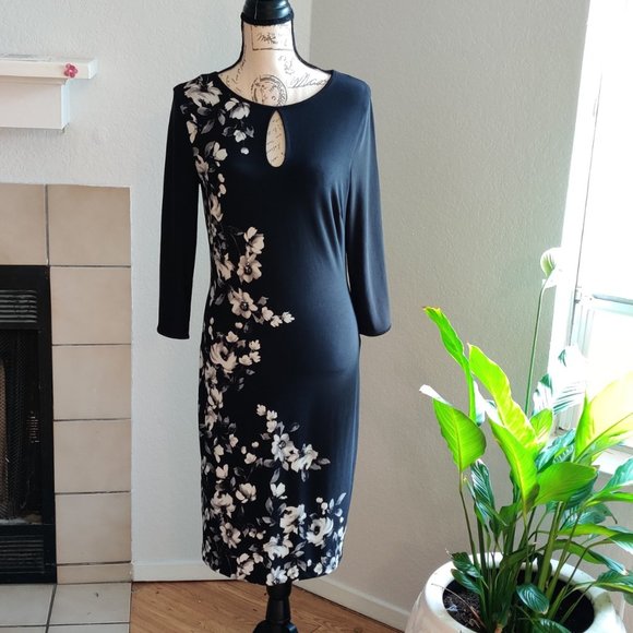 White House Black Market Dresses & Skirts - WHBM 3/4 Sleeve Black White Floral Mini Dress Size S